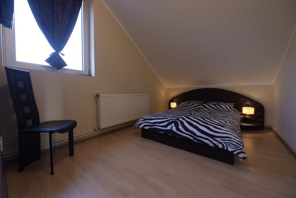 H & V Residence - Split Level Apartment อาราด ภายนอก รูปภาพ